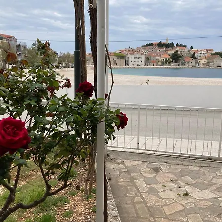 22 - Beachfront Гостевой дом 3*