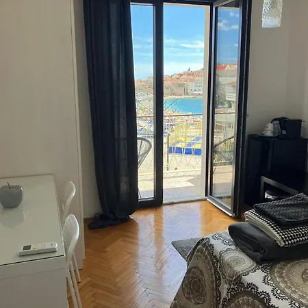 22 - Beachfront 3* Примоштен