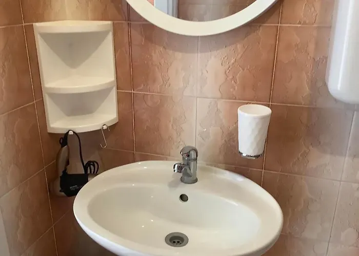 22 - Beachfront Primosten