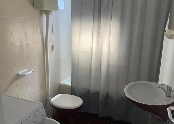 22 - Beachfront بيت ضيافة Primošten