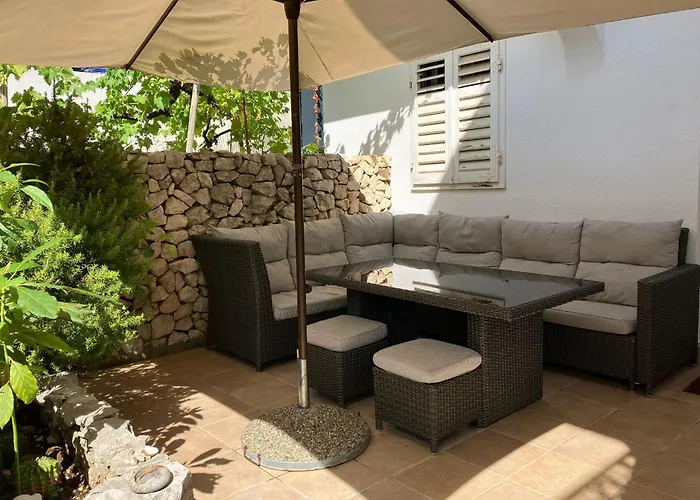 22 - Beachfront Primosten